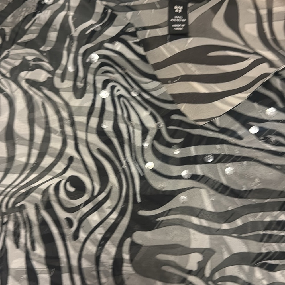 Zebra Print V-Neck Poncho Top - Picture 8 of 8
